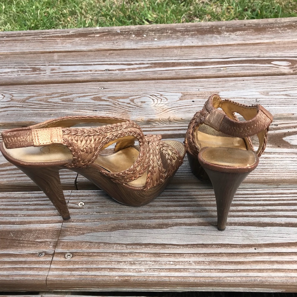 Jessica Simpson Bronze/Rosegold high heels - Picture 4 of 6